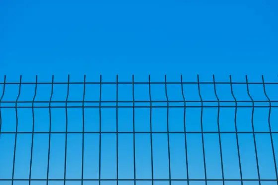Wysokość ogrodzenia - Jak uniknąć problemów i wybrać idealną?